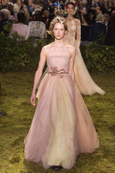 Look 39